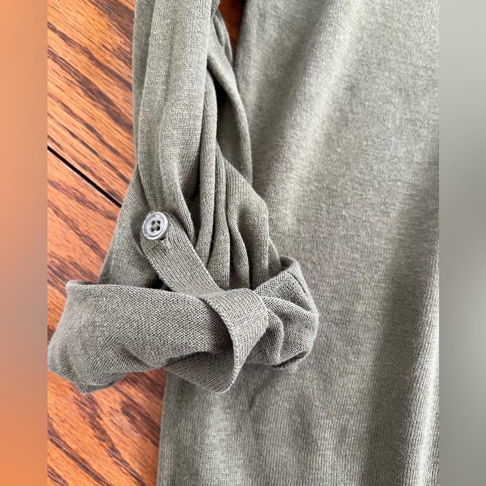 Massimo Dutti lightweight knit in Khaki. Silk cotton size M. Beautiful details. - Picture 7 of 9